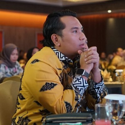Nahdliyin | Social Democrat | Imam Ghazali | Marxian Politic | Rawlsian Economic | Asia Pacific Geopolitics | Green Energy | Right to Food | Husband and Dad