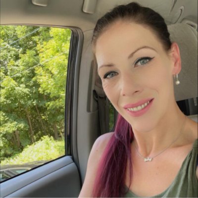 Mother of two. Christian. Constitutionalist. God Bless Donald J. Trump. 🇺🇸 #MAGA 🚫NO DMS🚫