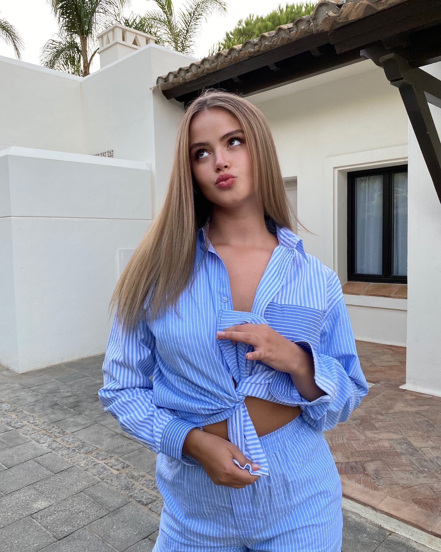 ravencoincharli's profile picture. 