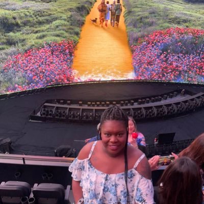 theASHCAKEshow's profile picture. #BamaState Alumna X2🧑🏾‍🎓| Music Junkie |  Everything| Mental Health Therapist💚| Private Practice Owner| Dog Mom| Z phi B