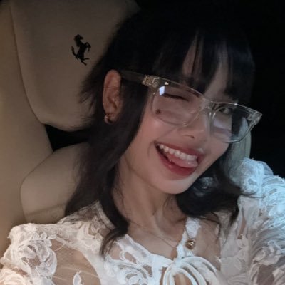 allstarwooks's profile picture. lalisa loml # in this jebewon shit 4 life