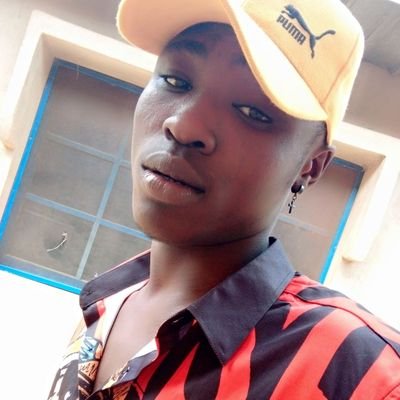 Donkimtohbad's profile picture. Spirited artist🌊
What' I'm so impressed #30BG for life