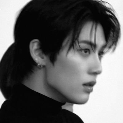 Taesarn's profile picture. Associated with @BOSSNEXTDOORS.