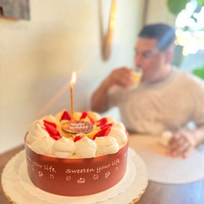 JoseNH's profile picture. “To the Monsters, we are the Monsters”Goldblooded 🏈 ❤️💛49ers, Dub Nation 💛💙, Gigantes 🖤🧡. proud papa of 3 .. 🧩🎓 📚🍾 .. 🐾 🎶 🇸🇻♍️®️