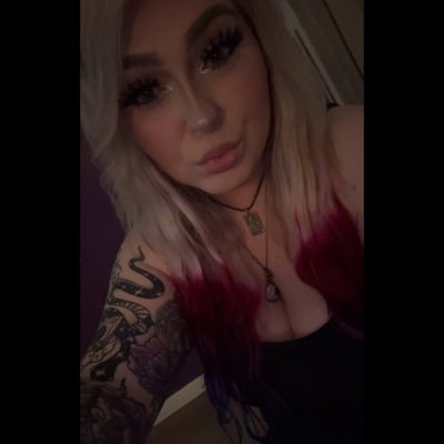 BecsDeeTTV's profile picture. 🖤 Jersey ✨ Content Creator ✨ Find me on Twitch & TikTok 🖤