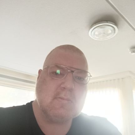 Martinvanderje1's profile picture. Let Love Rule.....