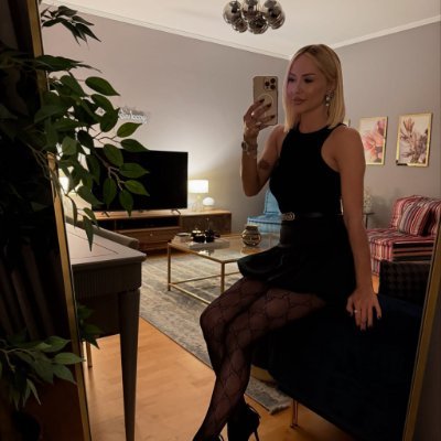 🙋♀️Divorced, 42 years old, has a 13 year old son🙋♀️
🤗Looking for an honest and loyal friend. 🤗
🌼If you don't speak well of me, I will close.🌻