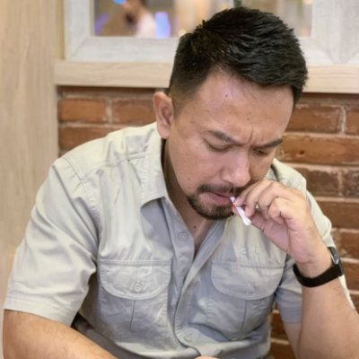 Enjoy aja
Berminat pada Cewek Bukan gay ya