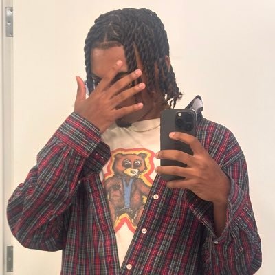 21🧘🏽♂️🧳 I just let the intrusive thoughts win insta @eastofthewest_ 🇭🇹