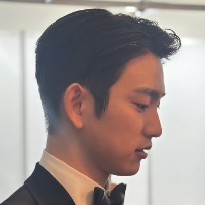 muin300's profile picture. 호수에 빠진 녕수니