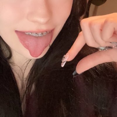skyzsendz's profile picture. 