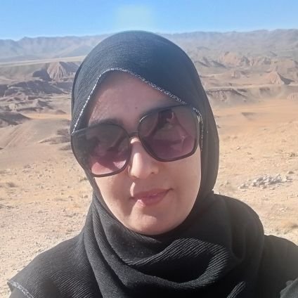 zahra136685's profile picture.