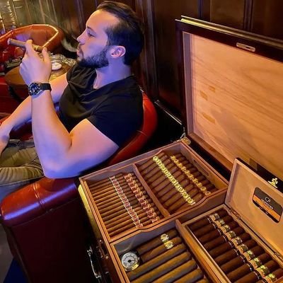 YeriOnX's profile picture. Nobody is ever going to give a shit about you even 1% as much as you have to give a shit about yourself.