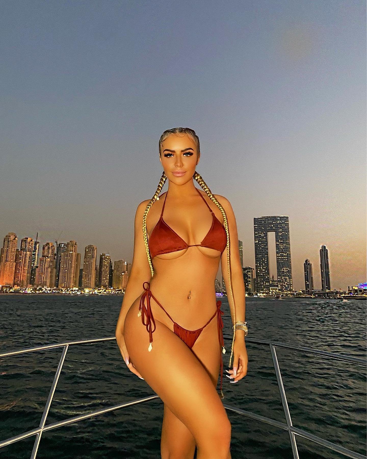 Chainethelyn's profile picture. 