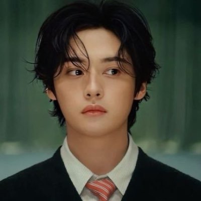 linosnatioon's profile picture. saw skz | 22-07✨