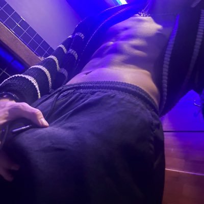 Bigdady652's profile picture. Життя полягає не в тому, щоб знайти себе, а в тому, щоб створити себе😘