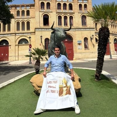 ¡Yo vi a Morante cortar un rabo en Sevilla! El Sevilla es sevillano en Andalucía, andaluz en España y español en Europa y en el mundo (José María Del Nido)