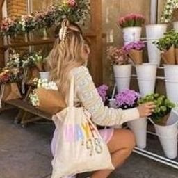 zrauohi65365's profile picture. 