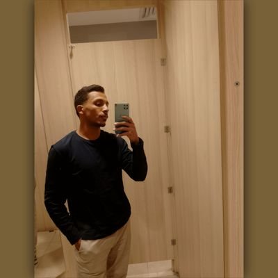 omarzz09's profile picture. https://t.co/bqoYyeNII5