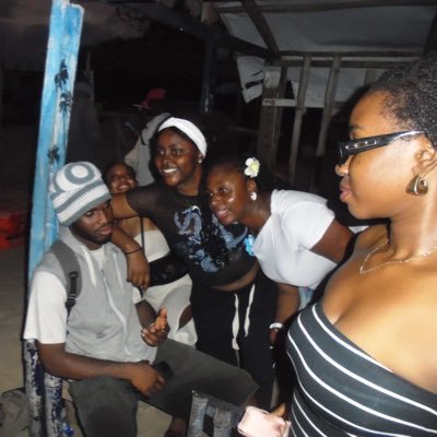 isitsomto's profile picture. no