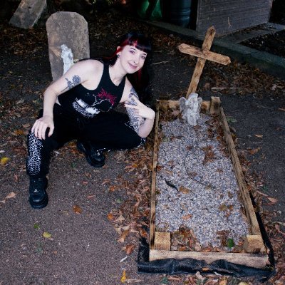 Games, Gardening + Greebo music | Horror Lover | UK | 🌶️ @sephypink | https://t.co/BLvf3FCHBD