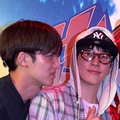 4revsniWonu's profile picture. challenging eternity with SVT.𖥔 ݁ ˖☾𖤓.𖥔 ݁ ˖ 💚💜🦦
#HappyInMail