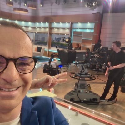 Founder @moneysavingexp, @mmhpi & (ish) @itvmIshow & Martin Lewis Podcast. Home of t'daily twitter poll, tips, puns, musings. Mrs MSE's husband, Sapphire's dad