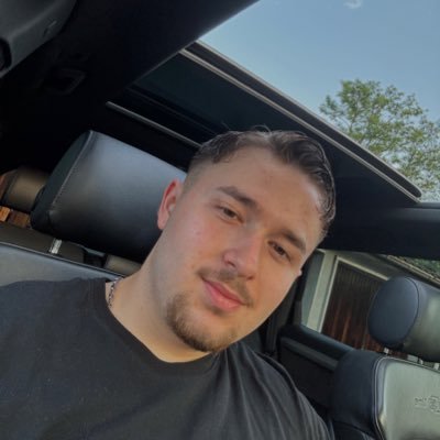 EcomMihajlo's profile picture. Building an 8–9 figure brand from scratch | Ecom & TikTok Shop | Sharing the journey 🚀
