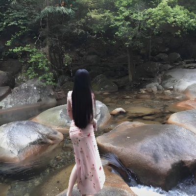 gpqcnrfwe's profile picture. タイを含むいくつかの国を訪れ、カフェと静かな朝の時間が日々の癒しです。
日本文化に惹かれ、日本語を学んでいます。