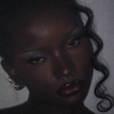 Designer|Stylist™|Entrepreneur
Production Manager @Shop_Vintage_
Art Directing & Set Design @loritohouse