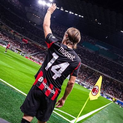 bakryazizz's profile picture. I'm not smart I'm just a little bit curious. 
Pharmacist ...
,  OIU. | AC.Milan🔴⚫