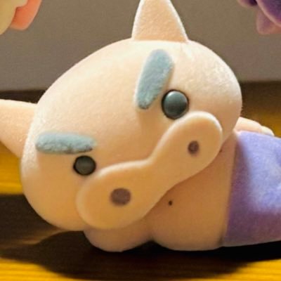 稀に水彩やマステでお絵かき。ほぼ日常。自称ビスコ狂祖あかくろ。ポップン、プロセカetc. 通販【https://t.co/XIcIzjJpzo】(非公開)