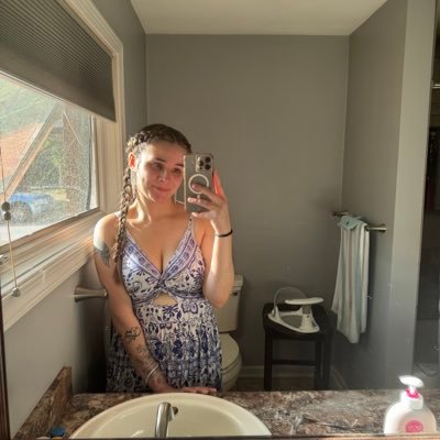 lilbritt911's profile picture. baddie Mommi of 2 follow TikTok lilbritt911