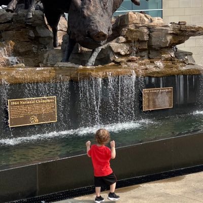Just an Arkansas dude stuck in Missouri. Woo pig.