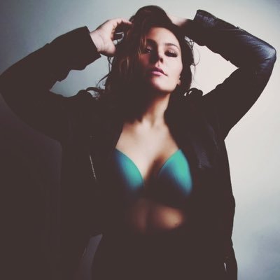 artist | songwriter | astrologer |   bgvs : #ToriKelly, #EdSheeran, #AlessiaCara, #JLO, #LeonaLewis, #theRoots, #KelseaBallerini, #theKillers & more…
