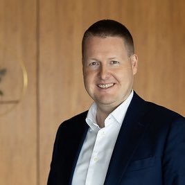 Johtaja, FT | Director, PhD, Talous ja tutkimus -vastuualue @Elinkeinoelama Olennaisen erottaminen kiehtoo.