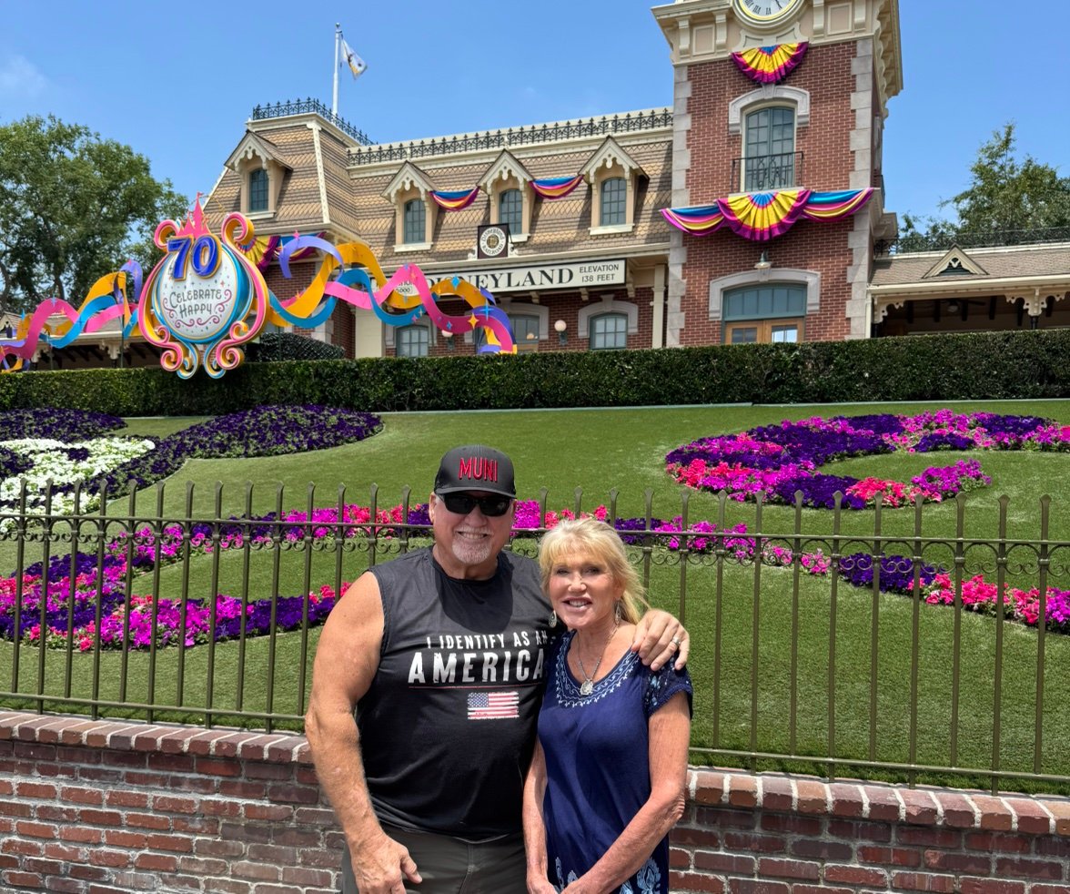 BookofDale's profile picture. 