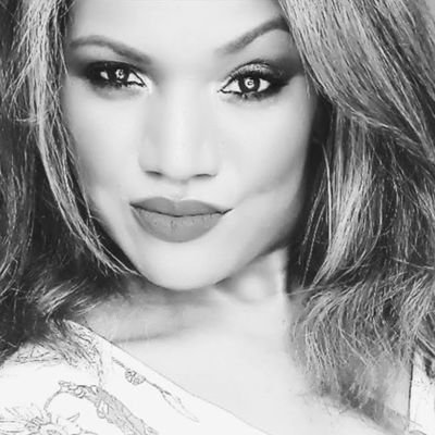 43 years old, mother of a princess, high-end real estate agent. I love God above all things. 👩❤️💋👨💍
#apoioJairBolsonaro 🫡
#RESILIENCE
Follow 💃