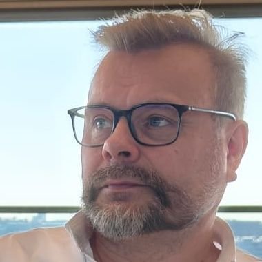 aikavalko's profile picture. Isä, lennonjohtaja ja Veikkausliigassa pelaavan jalkapalloseura IF Gnistanin kausikortin haltija. Pääkatsomossa.