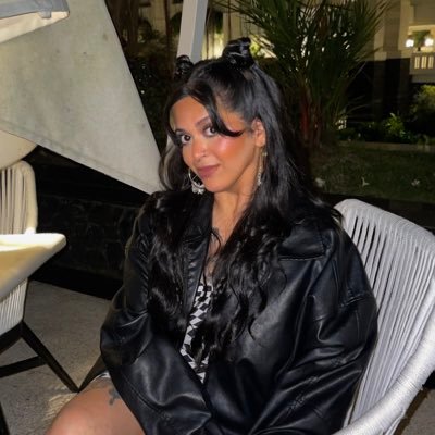 tonsmirg's profile picture. huh? what’d you say??