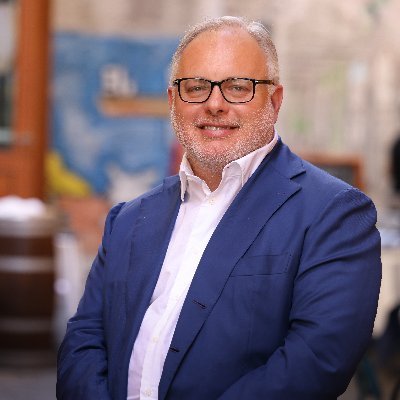 LucaCascone's profile picture. Consigliere della Regione Campania e Presidente della IV Commissione Consiliare permanente: Urbanistica, Trasporti pubblici e Trasporti. #lamarciainpiù