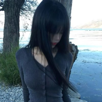 Riv_9i's profile picture. 