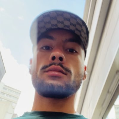 6robbb's profile picture. 