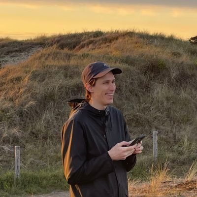 nikitapashinsky's profile picture. Design + code · Currently at https://t.co/AYkzzb4BMd