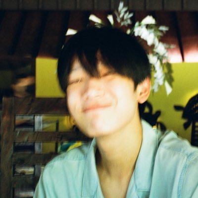 hsemorday's profile picture. รักแรกมันแยกยากรักมากมันยากแยกรักเธอเป็นคนแรกให้แยกมันคงยาก