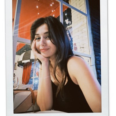 asyaberfu's profile picture. 