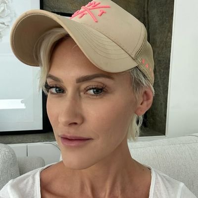 evanhkate101's profile picture. Extending a helping hand to those in need 🤝 | Supporting families, disabled individuals & people in debt | Together, we rise 💙