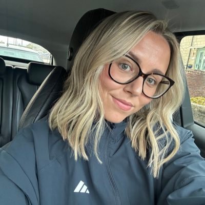 GraceLenihan's profile picture. Senior account director at @the_bigger_boat | Mega darts & tennis fan, runner, yogi & a general sporty spice. 🎯🏃‍♀️🧘‍♀️🎾