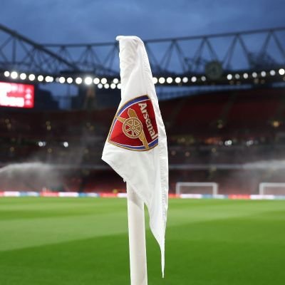 LovlowM's profile picture. 