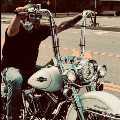 Beachvibes912's profile picture. Been around, seen things, learned a lot. Still curious  🔞